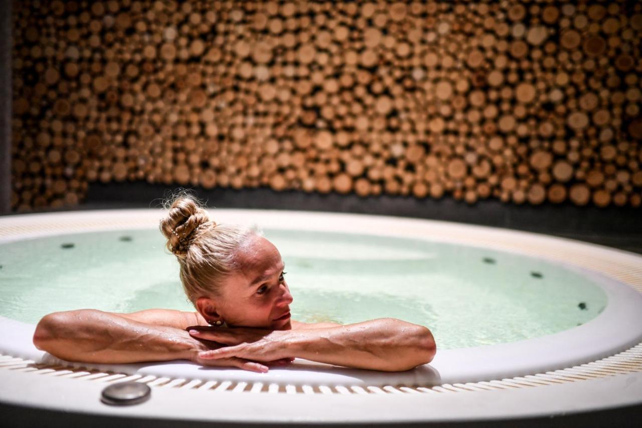 Hotel Bonifacio Spa&Sport Resort Sochocin Eksteriør billede